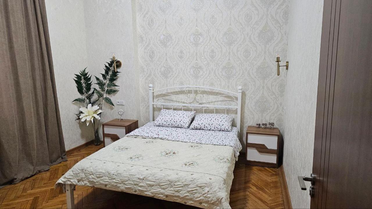 Heart Of The Old Tbilisi Apartment Exterior photo
